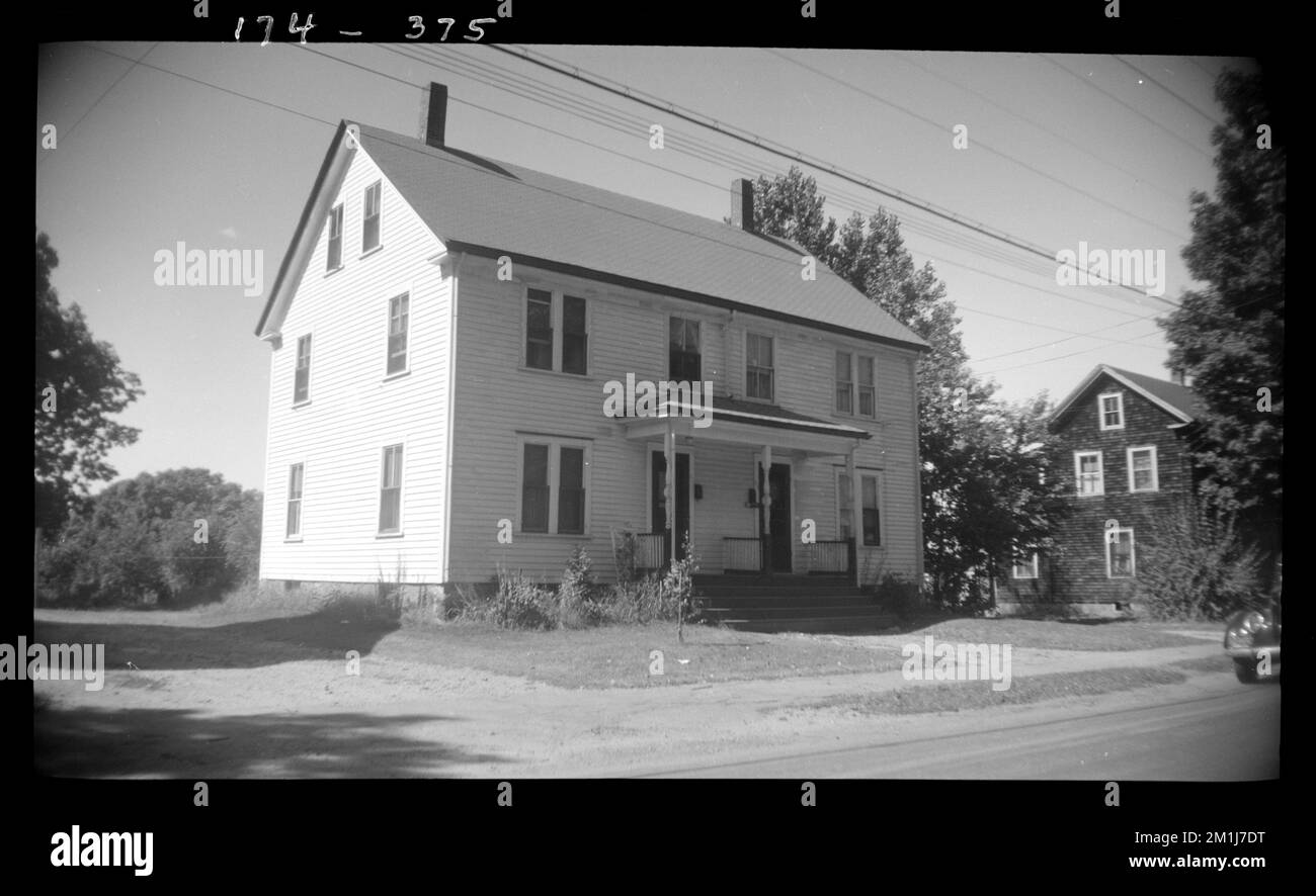 375 Hunnewell St , Duplexes. Needham Building Collection Stock Photo