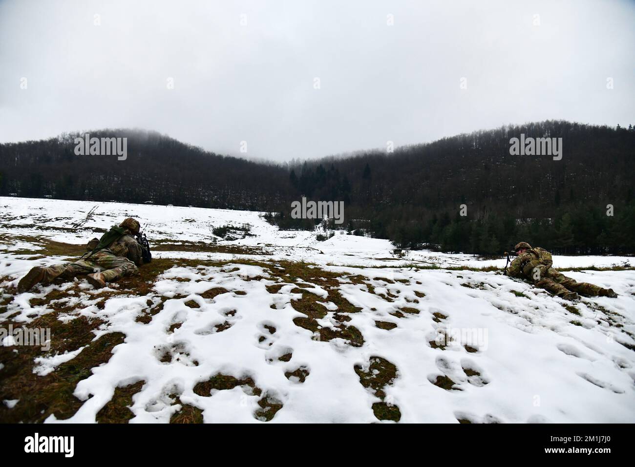 U. S. Army Paratroopers assigned to the Bastion Company, 54th Brigade Engineer Battalion, 173rd Airborne Brigade, engage a target during squad blank-fire and tactical movement training at Bloska Polica Range in Postonja, Slovenia, Dec. 6, 2022. The 173rd Airborne Brigade is the U.S. Army Contingency Response Force in Europe, capable of projecting ready forces anywhere in the U.S. European, Africa or Central Commands' areas of responsibility. (U.S. Army Photo by Paolo Bovo) Stock Photo