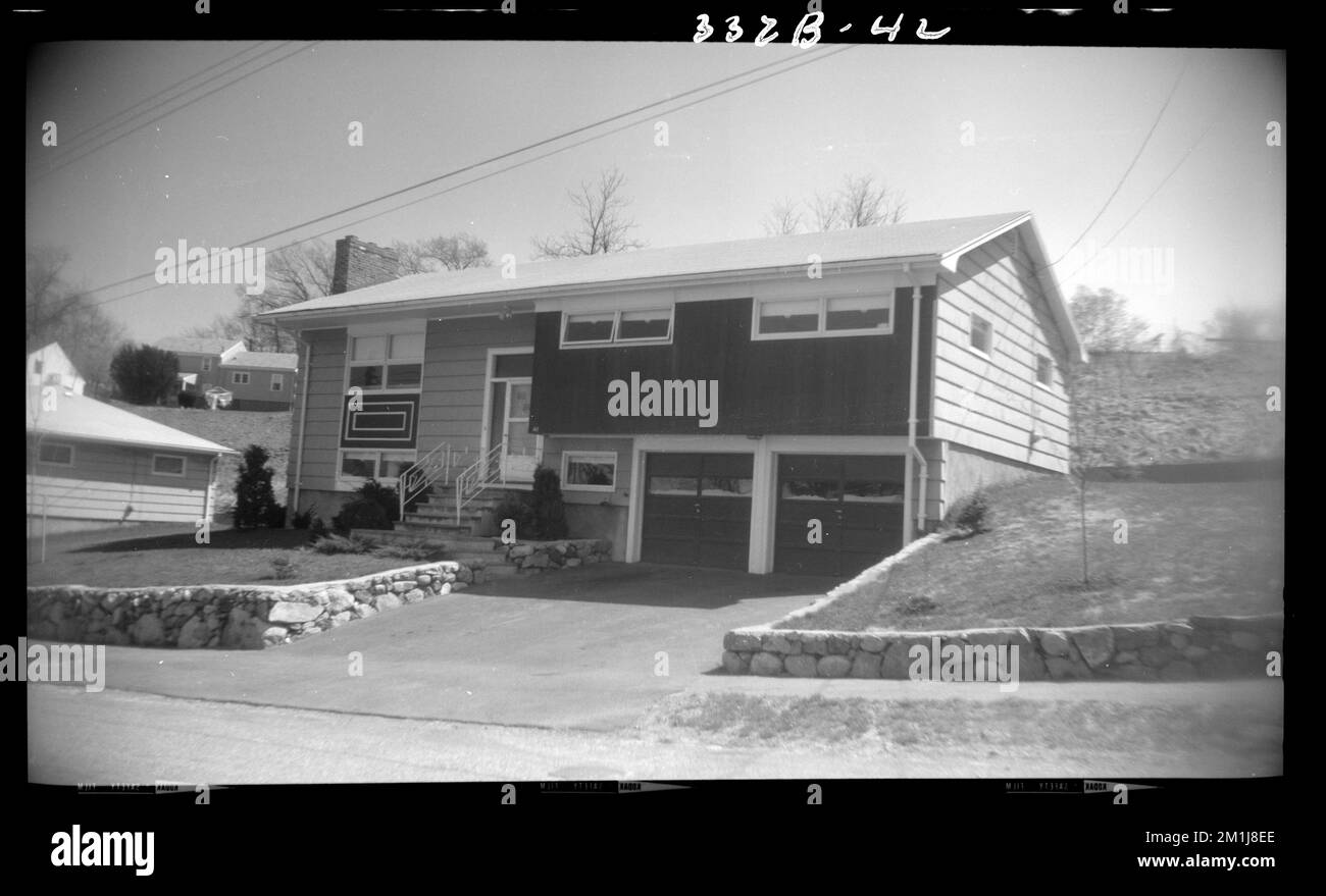 42 Woodbine Circle , Houses. Needham Building Collection Stock Photo
