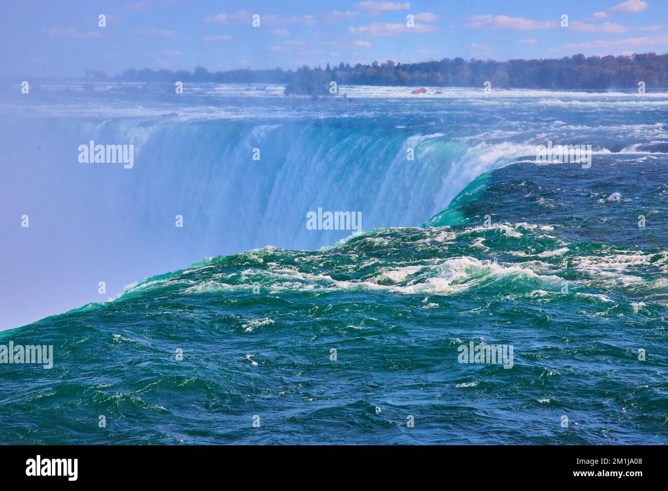 On edge of Niagara Fall's Horseshoe Falls waterfall Stock Photo Alamy