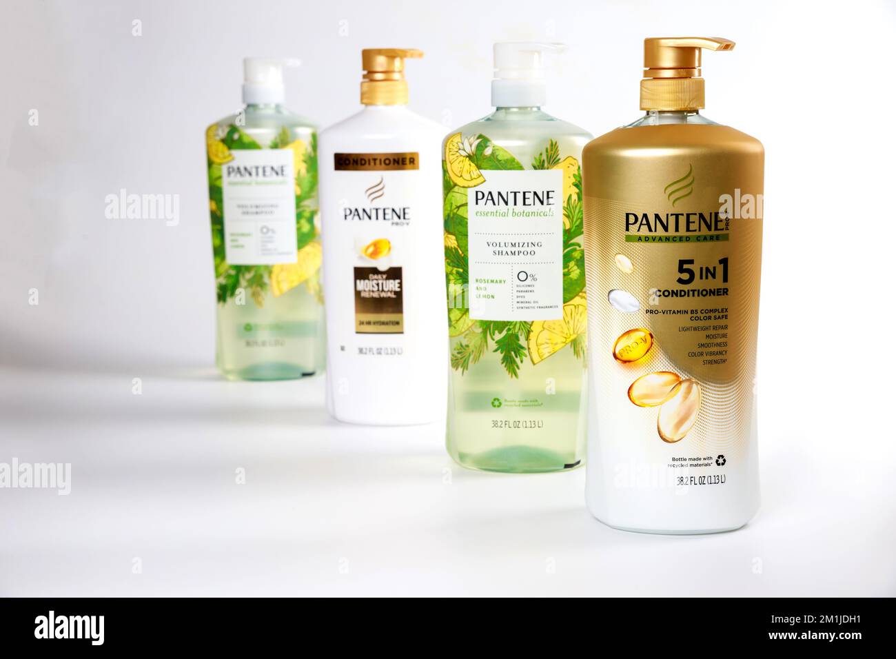 Shampoo Pantene Pro V And Conditioner From Procter And Gamble Company Shampoo Pantene Pro V And Conditioner From Procter And Gamble Company