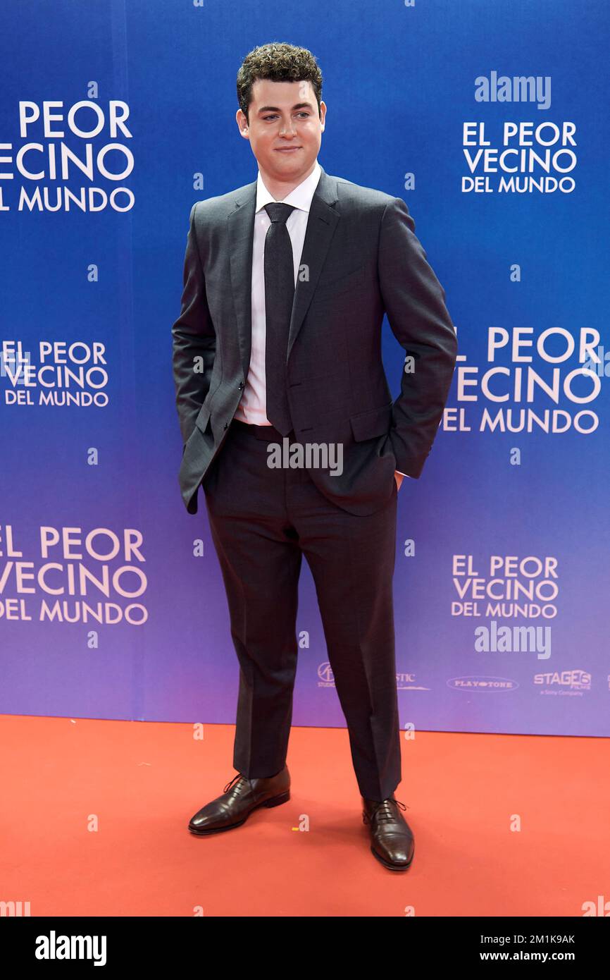 Madrid, Spain. 12th Dec, 2022. American actor Tom Hanks (L) and Rita Wilson  attend the premiere of ''El Peor Vecino Del Mundo'' at Cine Capitol on  December 12, 2022 in Madrid, Spain. (