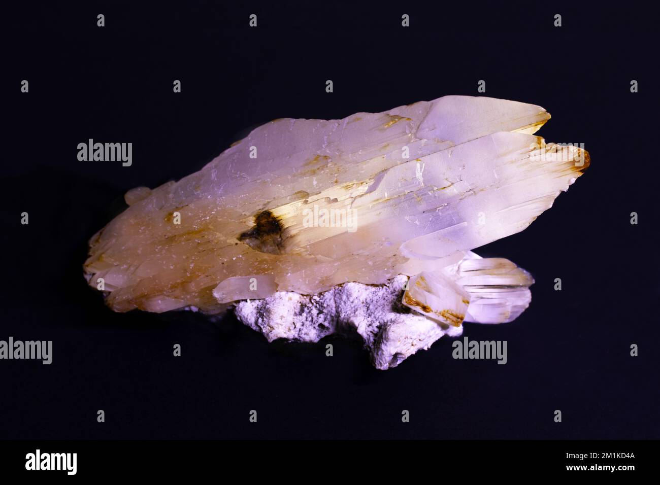 crystalline gypsum mineral Stock Photo Alamy