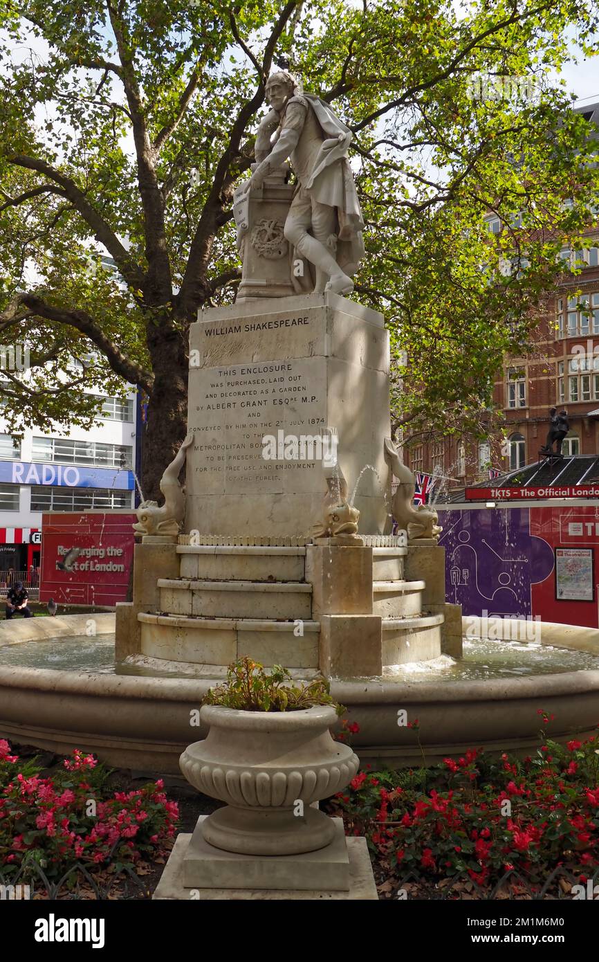 statue of William Shakespeare, by sculptor Giovanni Fontana, Leicester