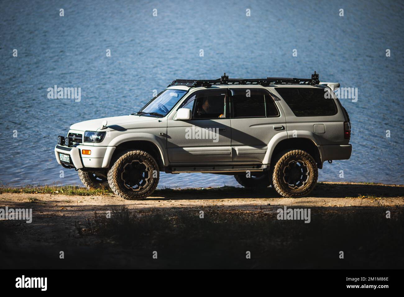 Toyota Hilux Surf Off Road