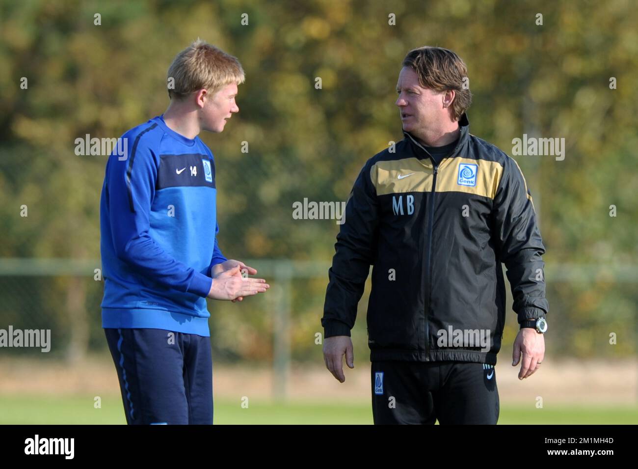 Krc Genk fundo png & imagem png - Bélgica equipa nacional de futebol K. R.  C. Genk jogador de Futebol 2015-16, o Manchester City, F. C. temporada - de  bruyne png transparente grátis