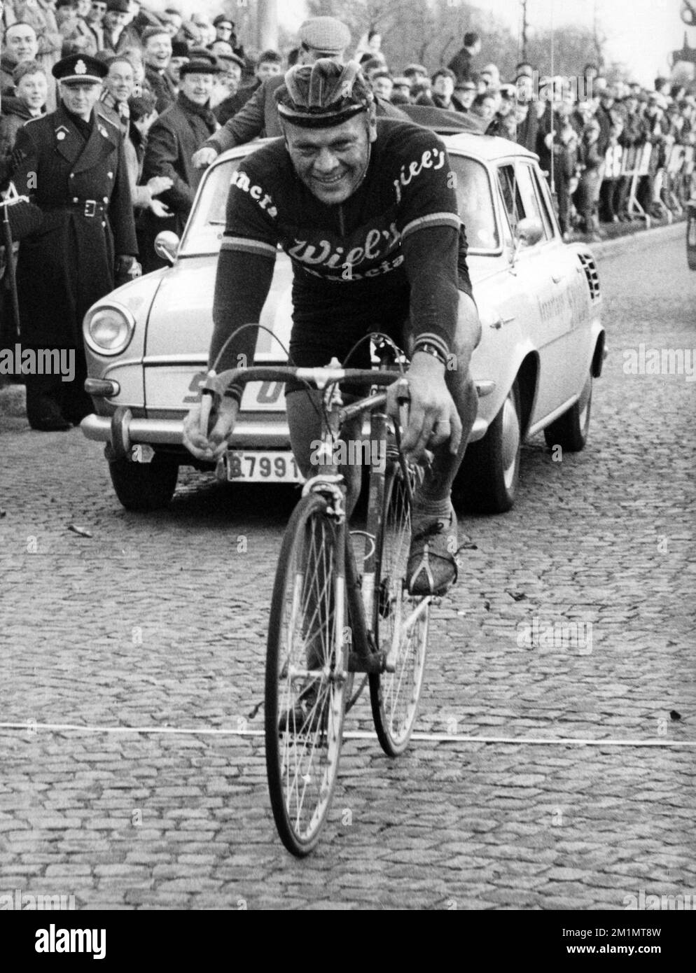 19660327 - BRUGES, BELGIUM (FILE) : This file picture dated 27 March 1966 shows Arthur Decabooter, champion of Eleven Cities Tour. BELGA PHOTO ARCHIVES Stock Photo