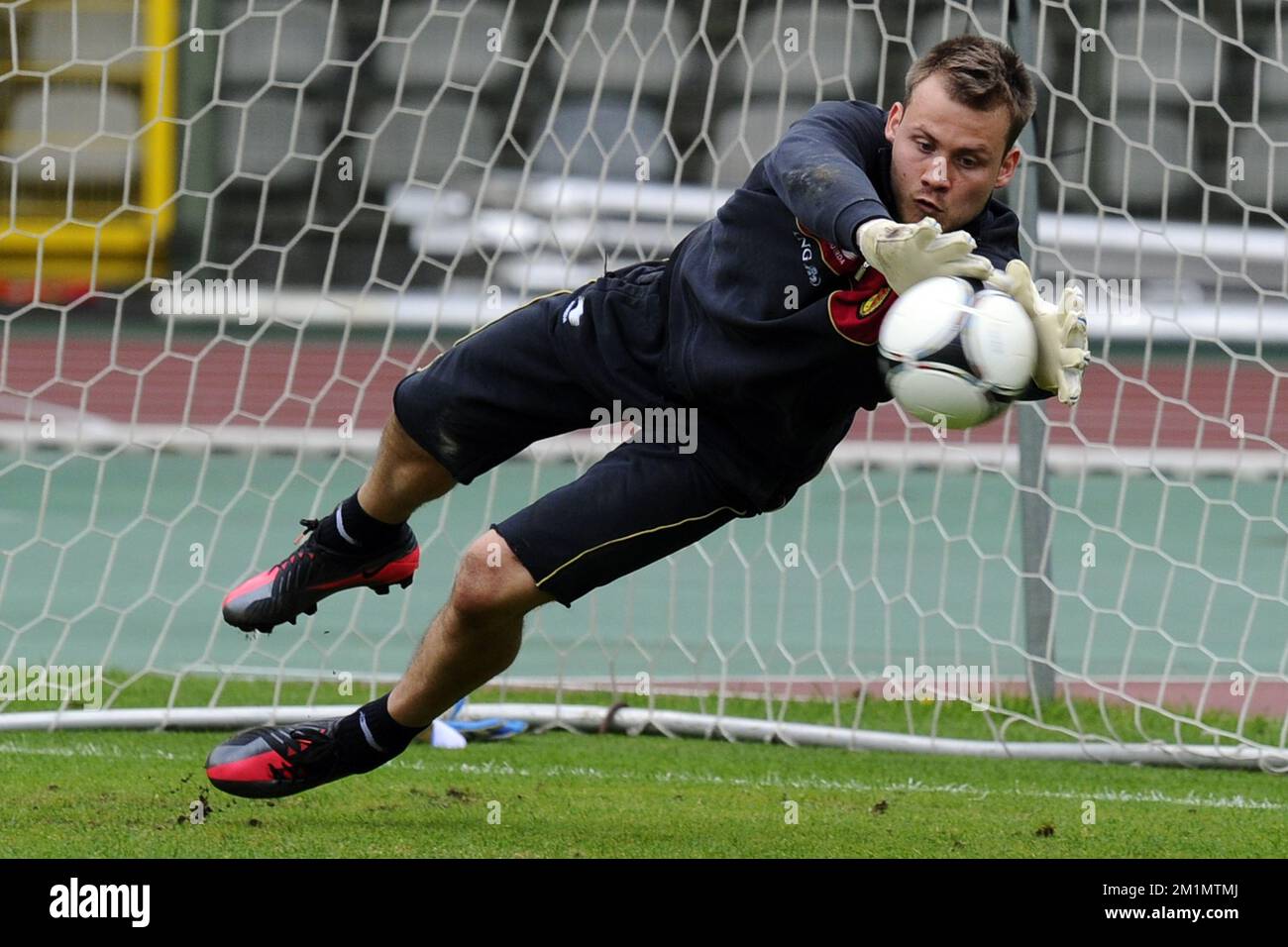 20120531 - BRUSSELS, BELGIUM: Belgium's goalkeeper Simon Mignolet pictured during a training session of the Red Devils, the Belgian national soccer team, at the Koning Boudewijn Stadion - Stade Roi Baudouin, in Brussels, Thursday 31 May 2012. The team is preparing for a friendly game against England, on 02 June 2012. BELGA PHOTO DIRK WAEM Stock Photo
