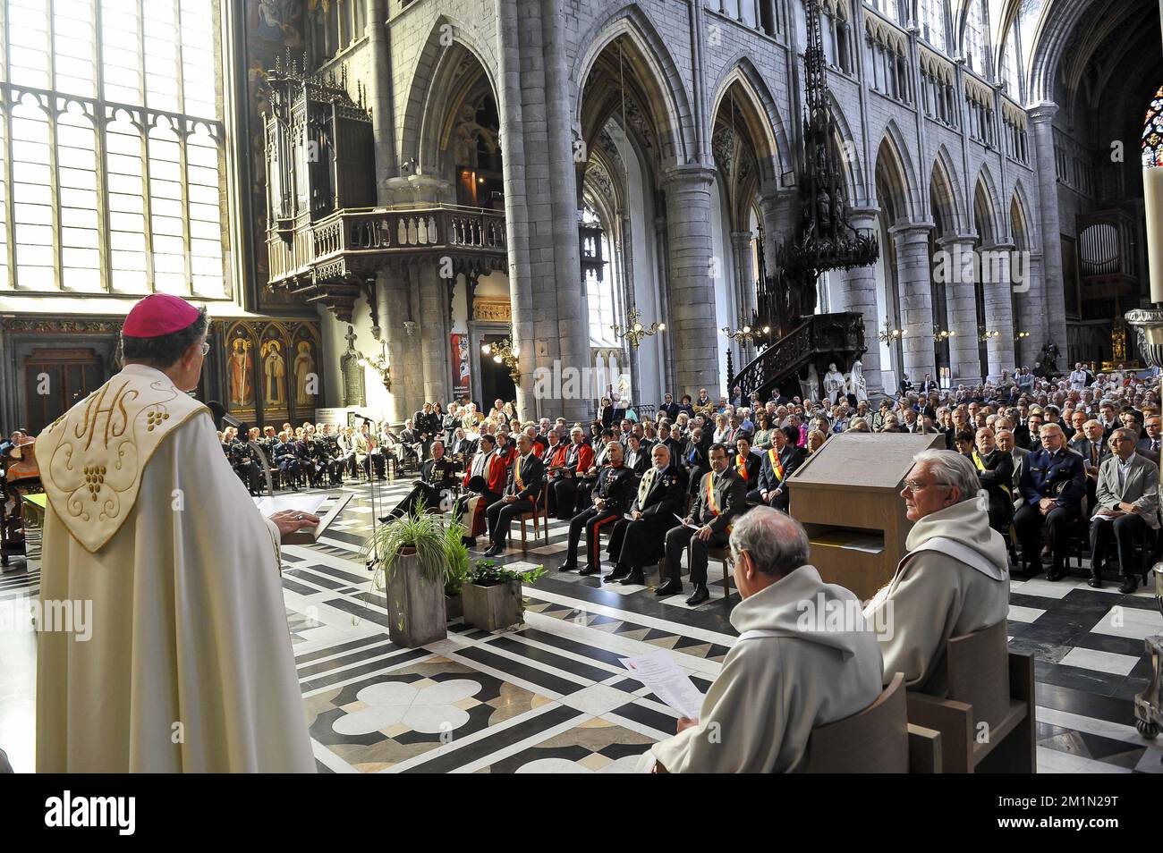 20120721 - LIEGE, BELGIUM: Illustration picture shows the Te Deum mass, on the occasion of today's Belgian National Day, at the Cathedrale Saint-Paul (Sint-Pauluskathedraal) cathedral, Saturday 21 July 2012 in Liege. BELGA PHOTO NICOLAS LAMBERT Stock Photo