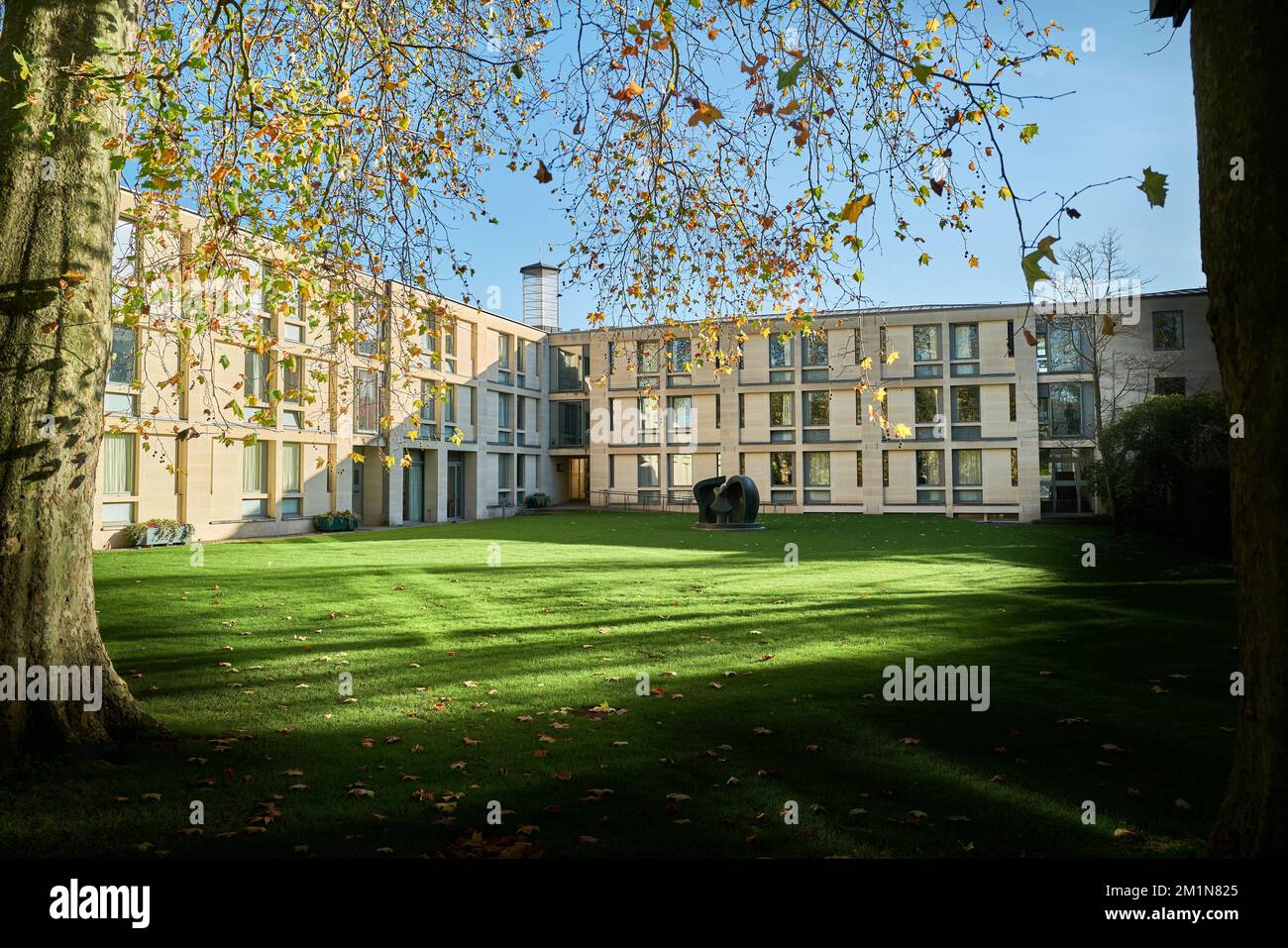 Pembroke education higher teaching research quad quadrangle lawn hires