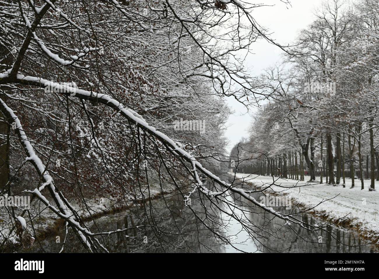 Lovely winter scenery river hi-res stock photography and images - Alamy