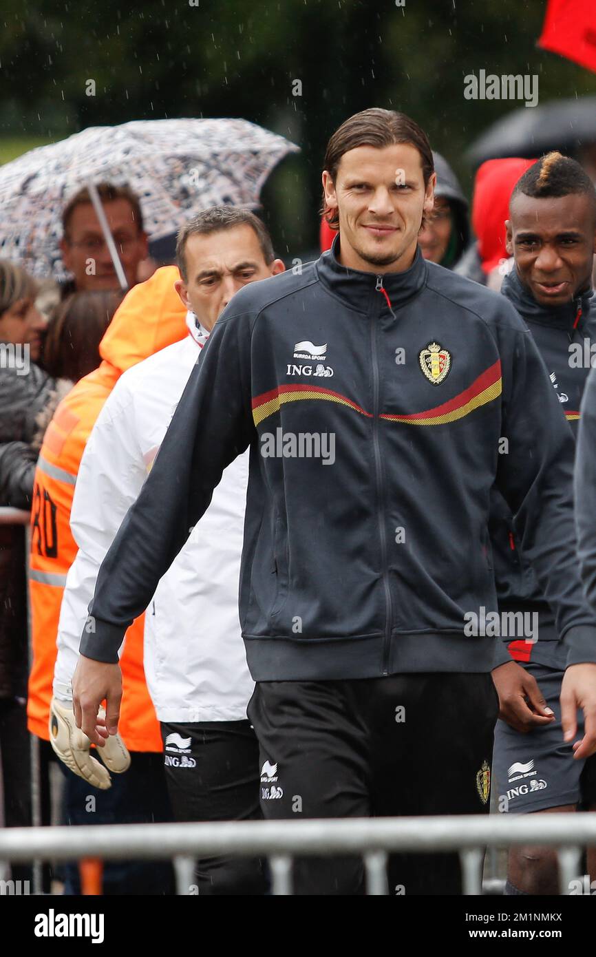 20121013 - BRUSSELS, BELGIUM: Belgium's Daniel Van Buyten arrives for a training session of the Red Devils, the Belgian national soccer team, Saturday 13 October 2012 in Neerpede, Brussels. The team is preparing for a qualifying match for the 2014 Soccer World Championships, against Scotland. BELGA PHOTO BRUNO FAHY Stock Photo