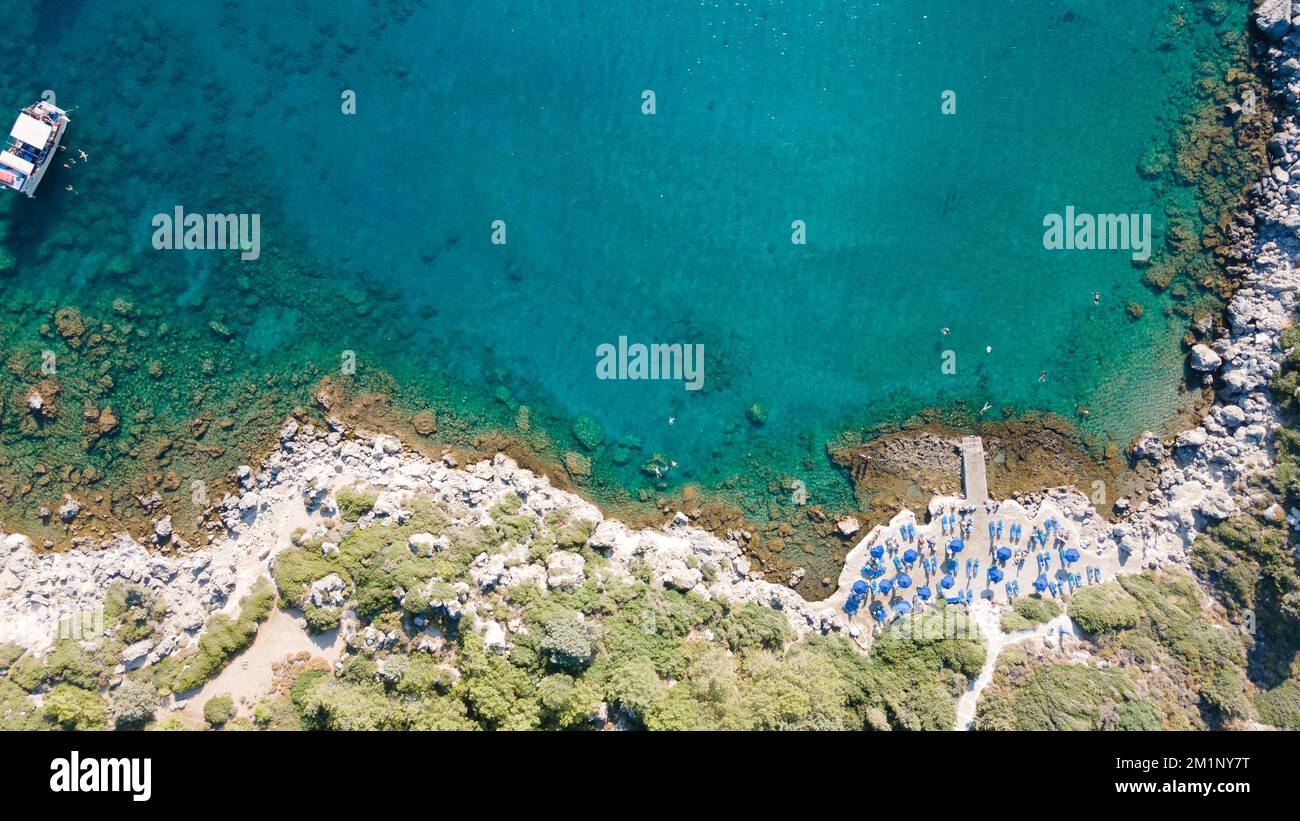 An aerial view of a boat sailing the blue ocean Stock Photo - Alamy