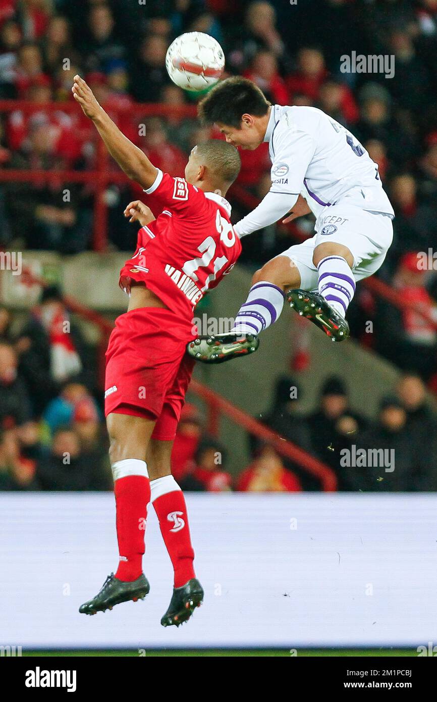 Anderlecht's Bram Nuytinck and Standard's William Vainqueur fight for the  ball during the Jupiler Pro League match of Play-Off 1 between Standard de  Liege and RSC Anderlecht, in Liege Stock Photo 