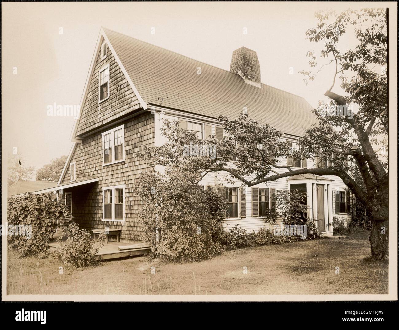 Barnard Capen House, Hillside Street (off Randolph Avenue), Milton