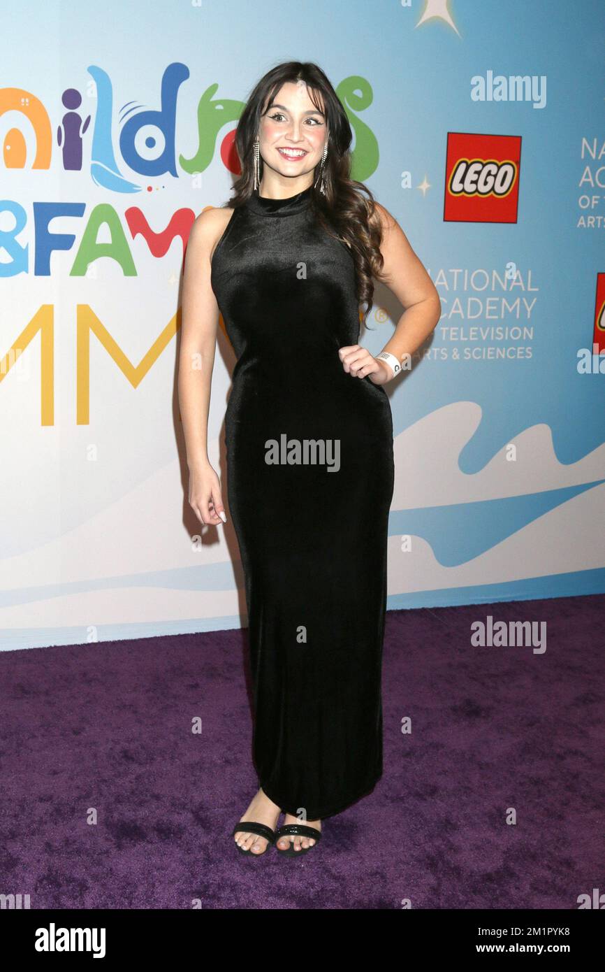 LOS ANGELES - DEC 10: Olivia Delaurentis at the 2022 Childrens and Family Emmy Creative Awards