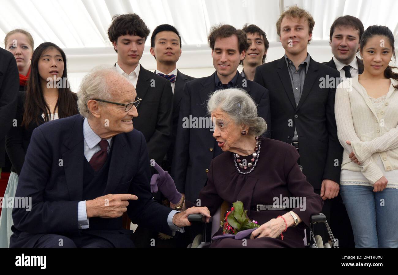 Piano competition winner hi-res stock photography and images - Page 2 -  Alamy