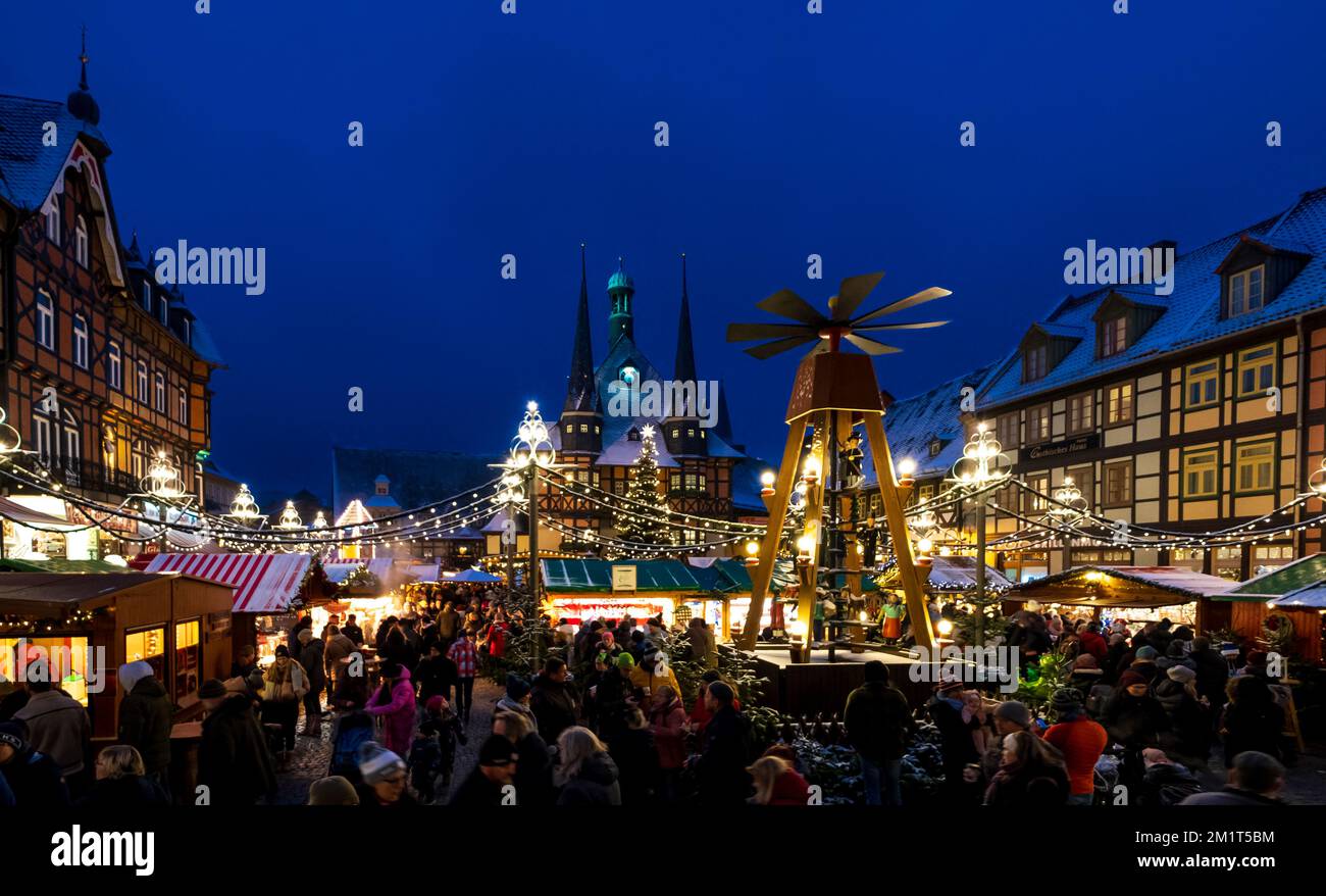 Traditional German Christmas market Stock Photo Alamy