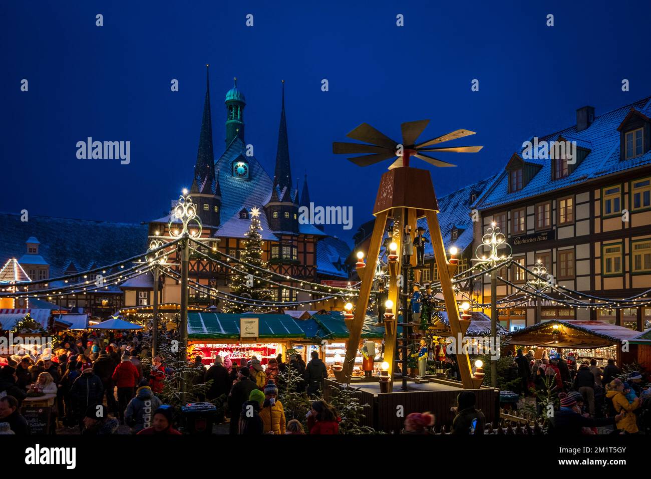 Traditional German Christmas market Stock Photo Alamy