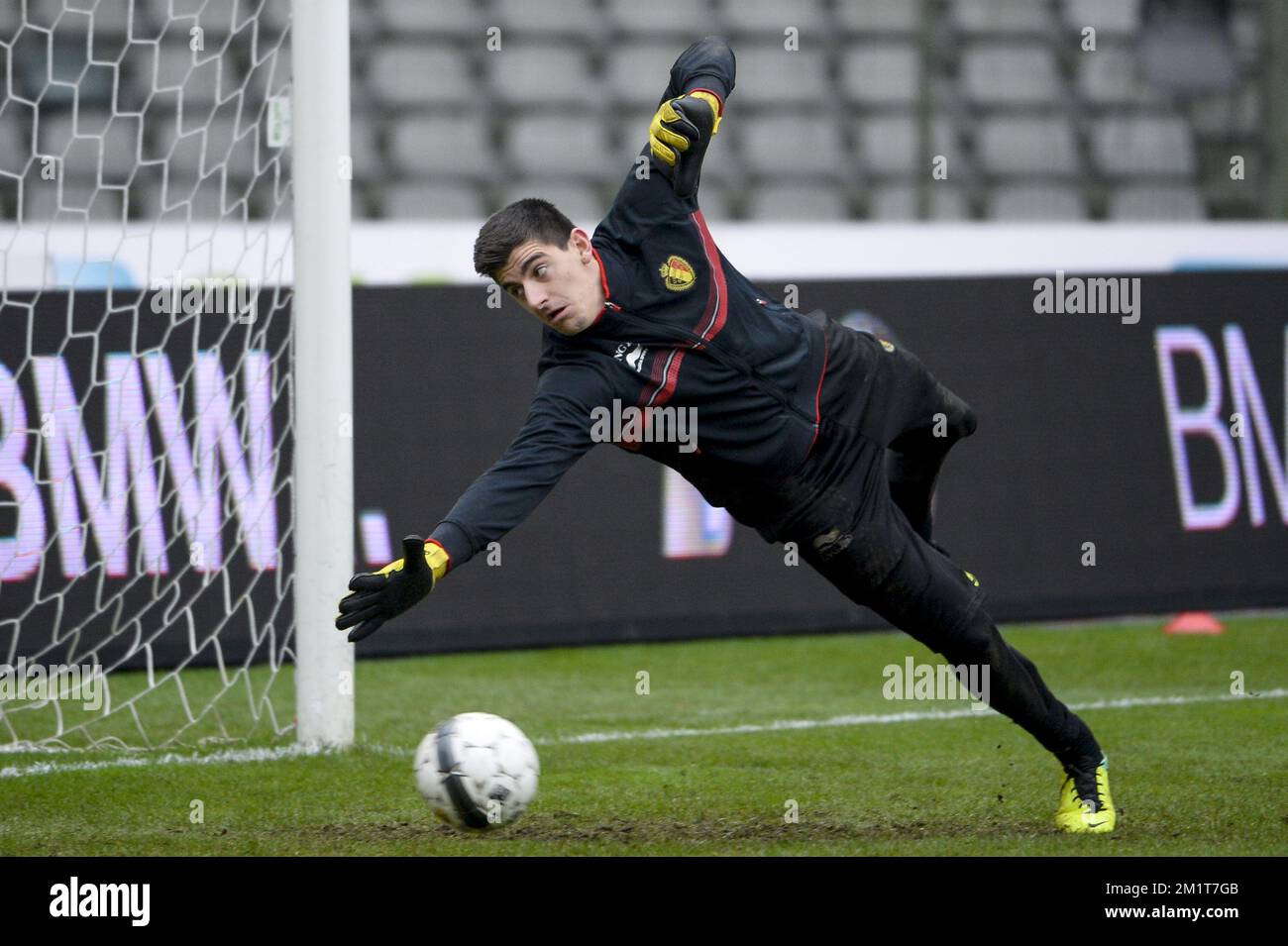 20131118 - BRUSSELS, BELGIUM: Belgium's goalkeeper Thibaut Courtois pictured during a training session of Belgian national soccer team Red Devils in Brussels, on Monday 18 November 2013. Last Thursday they played 0-2 against Colombia and tomorrow Red Devils play Japan in a friendly game. BELGA PHOTO DIRK WAEM Stock Photo