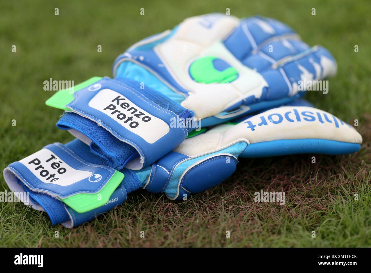 United arab emirates goalkeeper hi-res stock photography and images - Page  2 - Alamy
