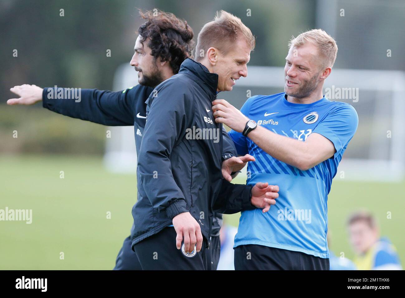 20140104 - SAN ROQUE, SPAIN: Club's goalkeeper trainer RIcardo Lopez, Club's goalkeeper Vladan Kujovic and Club's Eidur Gudjohnsen pictured during a training session on the first day of the winter camp of Belgian first division soccer team Club Brugge KV in San Roque, Spain, Saturday 04 January 2014. BELGA PHOTO BRUNO FAHY Stock Photo