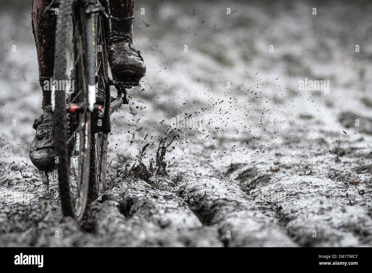 20140209 - HOOGSTRATEN, BELGIUM: Illustration picture shows mud pictured  during the seventh stage of the Superprestige cyclocross cycling  competition, in Hoogstraten, Sunday 09 February 2014. BELGA PHOTO DAVID  STOCKMAN Stock Photo - Alamy