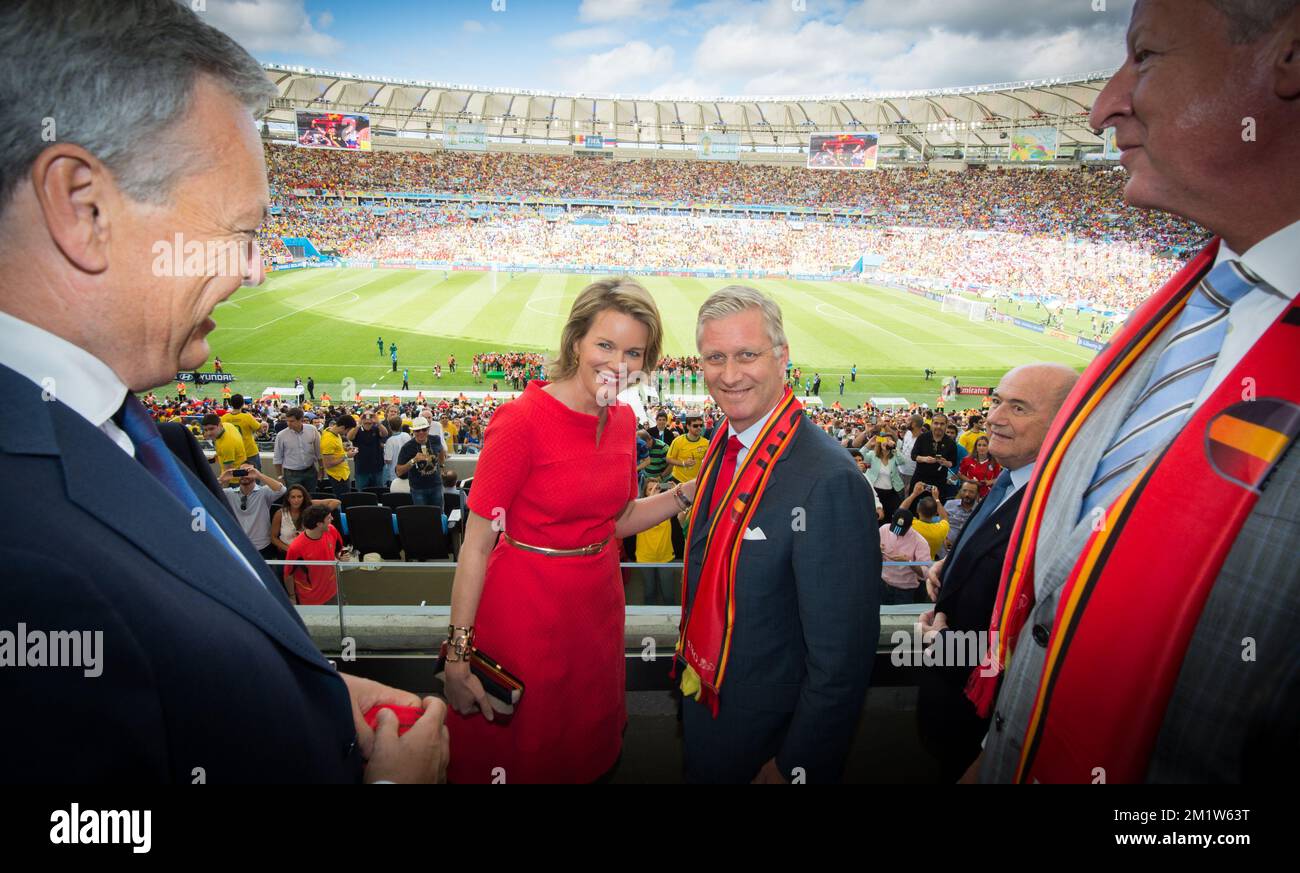 20140622 - RIO DE JANEIRO, BRAZIL: Outgoing Vice-Prime Minister and Foreign Minister Didier Reynders, Queen Mathilde of Belgium, King Philippe - Filip of Belgium and Outgoing Vice-Minister and Defence Minister Pieter De Crem pictured in the stand at the start of a soccer game between Belgian national team The Red Devils and Russia in Rio de Janeiro, Brazil, the second game in Group H of the first round of the 2014 FIFA World Cup, Sunday 22 June 2014.   BELGA PHOTO BENOIT DOPPAGNE Stock Photo