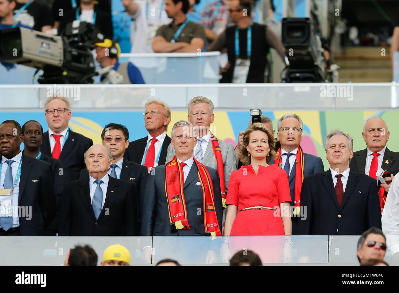 20140622 - RIO DE JANEIRO, BRAZIL: FIFA President Sepp Blatter, King Philippe - Filip of Belgium, Queen Mathilde of Belgium and Outgoing Vice-Minister and Defence Minister Pieter De Crem (C, back)  and Outgoing Vice-Prime Minister and Foreign Minister Didier Reynders (back, 3rd R) stand at a soccer game between Belgian national team The Red Devils and Russia in Rio de Janeiro, Brazil, the second game in Group H of the first round of the 2014 FIFA World Cup, Sunday 22 June 2014. BELGA PHOTO BRUNO FAHY Stock Photo