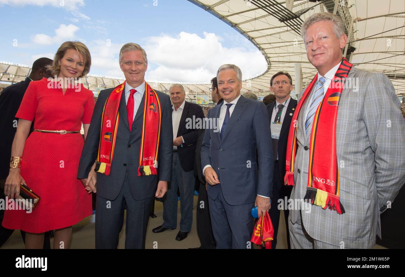20140622 - RIO DE JANEIRO, BRAZIL: Queen Mathilde of Belgium, King Philippe - Filip of Belgium, Outgoing Vice-Prime Minister and Foreign Minister Didier Reynders and Outgoing Vice-Minister and Defence Minister Pieter De Crem arrive in the stand at a soccer game between Belgian national team The Red Devils and Russia in Rio de Janeiro, Brazil, the second game in Group H of the first round of the 2014 FIFA World Cup, Sunday 22 June 2014.   BELGA PHOTO BENOIT DOPPAGNE Stock Photo
