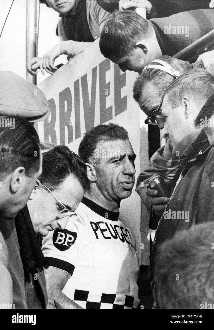 19630506 - CHARLEROI, BELGIUM (FILE) : This file picture dated 6 May 1963 is about the Walloon Arrow. On the picture : the Belgian cyclist Pino Cerami after the race. BELGA PHOTO ARCHIVES Stock Photo