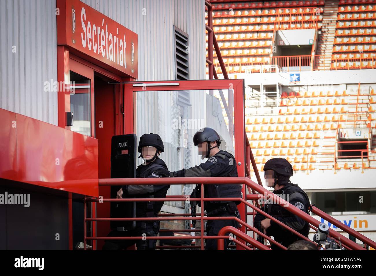 20141020 - LIEGE, BELGIUM: Illustration picture shows police at the Sclessin stadium of Belgian soccer team Standard de Liege, after a robbery took place this morning, Monday 20 October 2014. BELGA PHOTO NICOLAS LAMBERT Stock Photo