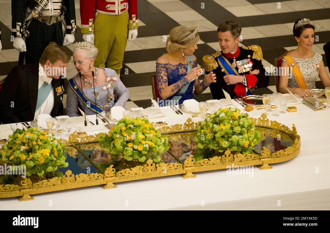17-3-2015 COPENHAGEN - King Willem-Alexander and Queen Maxima of The Netherlands and Queen Margarethe and Prince Henrik of Denmark at the state banquet in Christiansborg Palace in Copenhagen, Denmark, 17 March 2015. Crown prince Frederik and Crown Princess Mary  The Dutch King and Queen are in Denmark for an two day state visit. COPYRIGHT ROBIN UTRECHT Stock Photo