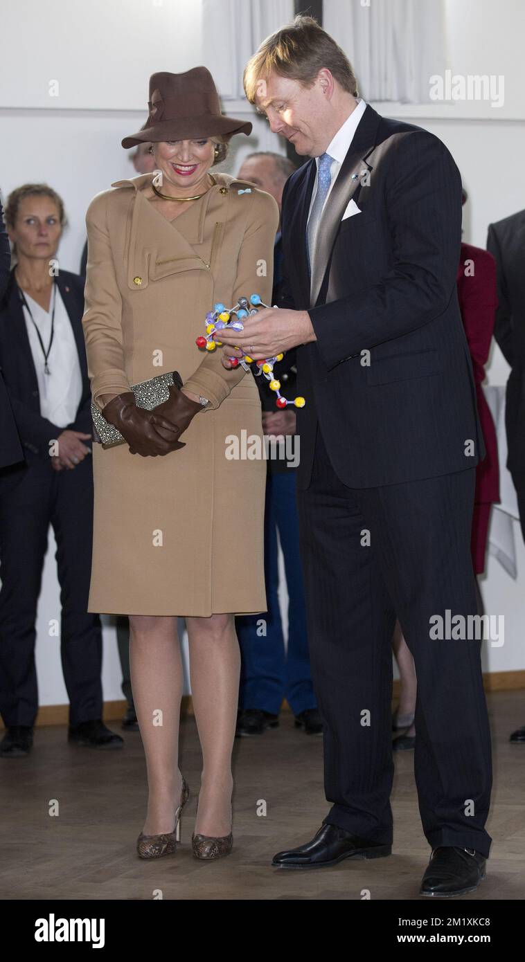 18-3-2015 COPENHAGEN - King Willem-Alexander and Queen Maxima of The Netherlands visits Bispebjerg Hospital in Copenhagen, Denmark,18 March 2015. The Dutch King and Queen are in Denmark for an two day state visit. COPYRIGHT ROBIN UTRECHT Stock Photo