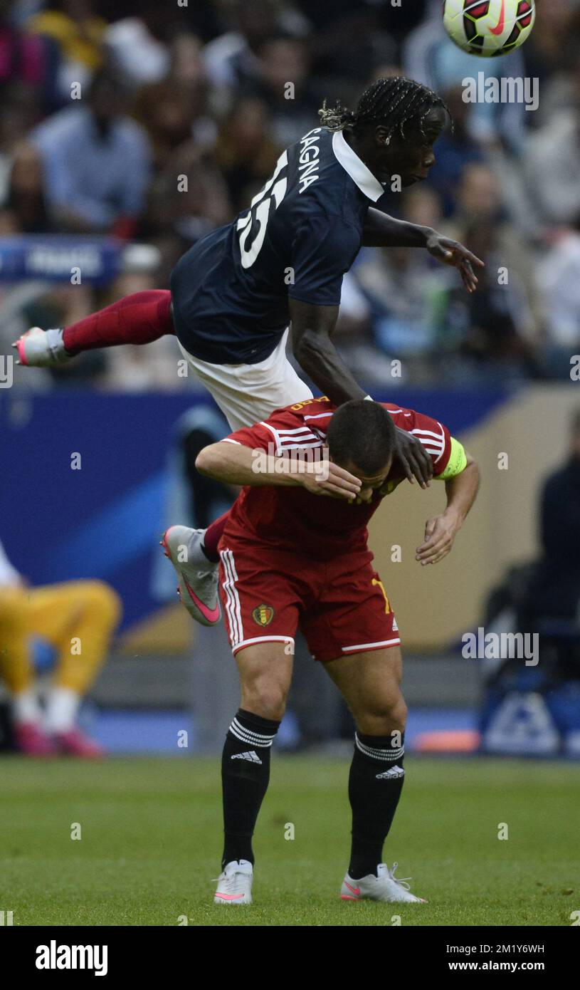 20150607 - PARIS, FRANCE: Belgium's Eden Hazard and France's Bacary Sagna fight for the ball during a friendly game between France and Belgium in the 'Stade de France' in Paris, France, Sunday 07 June 2015. The Devils are preparing for a Euro 2016 qualification game against Wales on Friday. BELGA PHOTO DIRK WAEM Stock Photo
