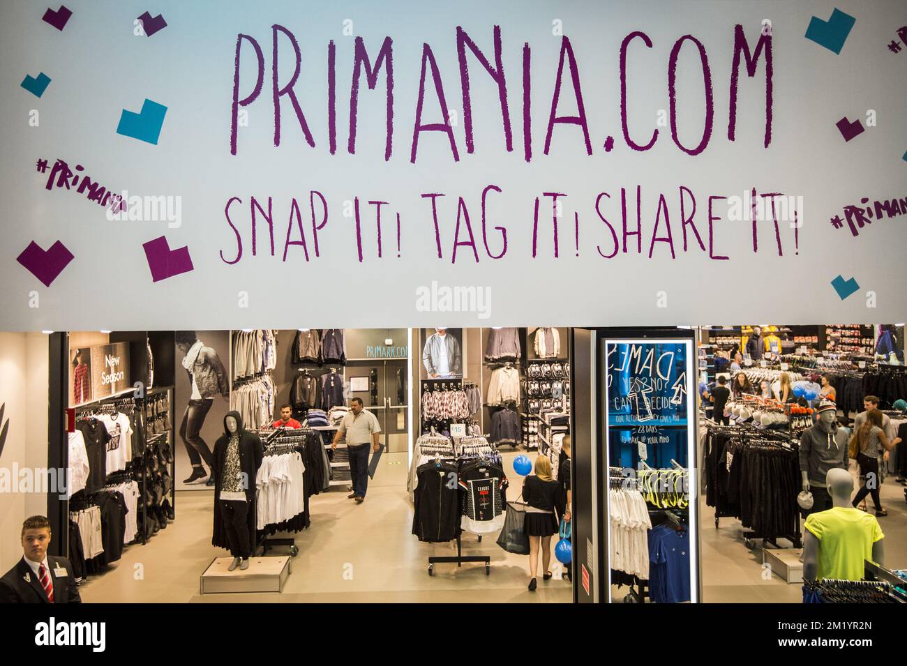 Primark shop hi-res stock photography and images - Page 24 - Alamy
