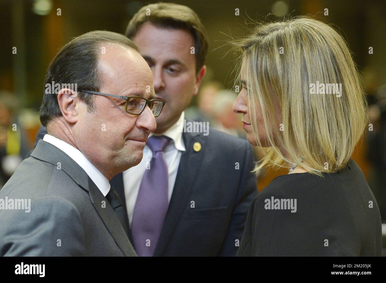 20151015 - BRUSSELS, BELGIUM: French President Francois Hollande and  Federica Mogherini, EU High Representative of the Union for Foreign Affairs  and Security Policy pictured at the round table photo opportunity in the