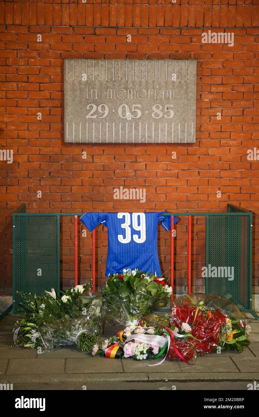 20151112 - BRUSSELS, BELGIUM: Illustration picture shows a tribute to commemorate the Heysel stadium disaster 30 years ago, in Brussels former Heysel stadium, now called King Baudouin stadium (Stade Roi Baudouin - Koning Boudewijnsatdion), Thursday 12 November 2015. On 29 May 1985, 39 persons because of clashes between supporters and the collapse of a part of a stand, before the start of the European Cup final between Liverpool and Juventus. Red Devils Belgian national team is playing a friendly games against Italy tomorrow in preparation of Euro2016. BELGA PHOTO BRUNO FAHY Stock Photo
