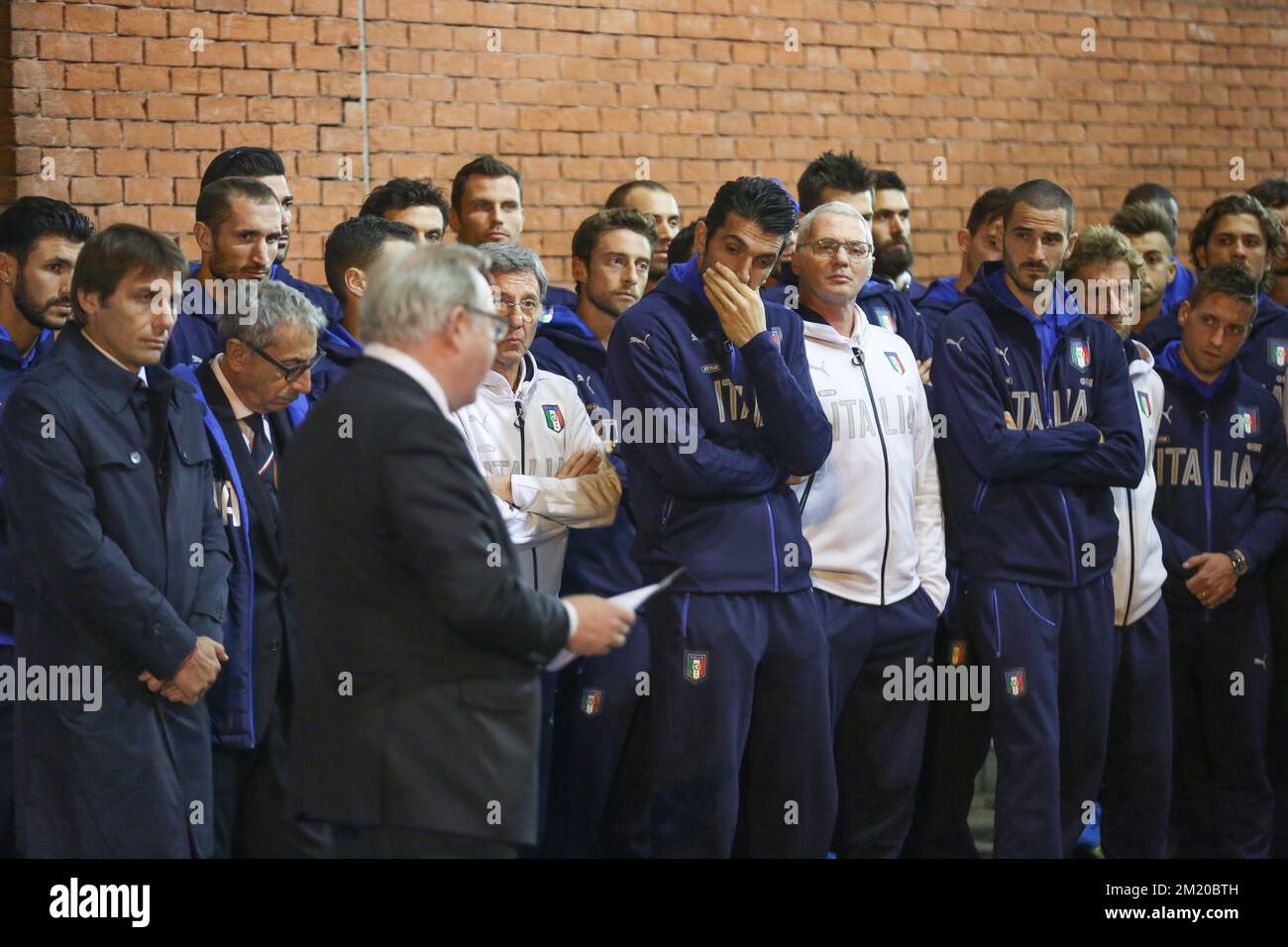 20151112 - BRUSSELS, BELGIUM: Italy's goalkeeper Gianluigi Buffon (C) and Italy's players pictured during a tribute to commemorate the Heysel stadium disaster 30 years ago, in Brussels former Heysel stadium, now called King Baudouin stadium (Stade Roi Baudouin - Koning Boudewijnsatdion), Thursday 12 November 2015. On 29 May 1985, 39 persons because of clashes between supporters and the collapse of a part of a stand, before the start of the European Cup final between Liverpool and Juventus. Red Devils Belgian national team is playing a friendly games against Italy tomorrow in preparation of Eur Stock Photo