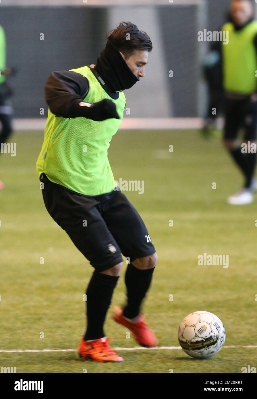 20160119 - TUBIZE, BELGIUM: Charleroi's new player Sotiris Ninis pictured in action during a training of Belgian first league soccer team Sporting Charleroi, Tuesday 19 January 2016, in Tubize. BELGA PHOTO VIRGINIE LEFOUR Stock Photo