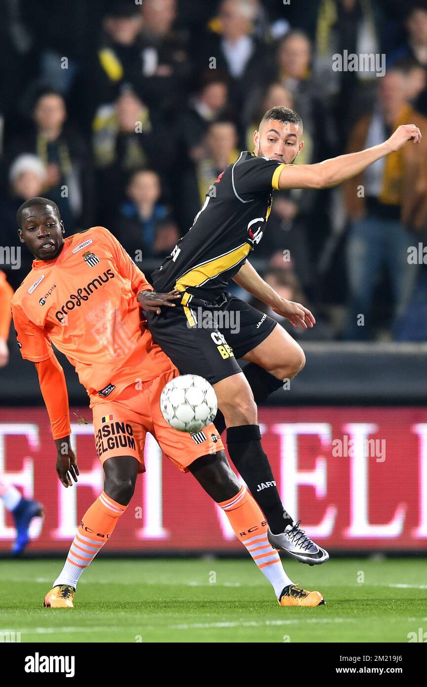 Charleroi's Christophe Diandy fight for the ball during the Jupiler Pro League match between Lokeren and Charleroi, in Lokeren, Saturday 02 April 2016, on day 1 of the Play-off 2B of the Belgian soccer championship. Stock Photo