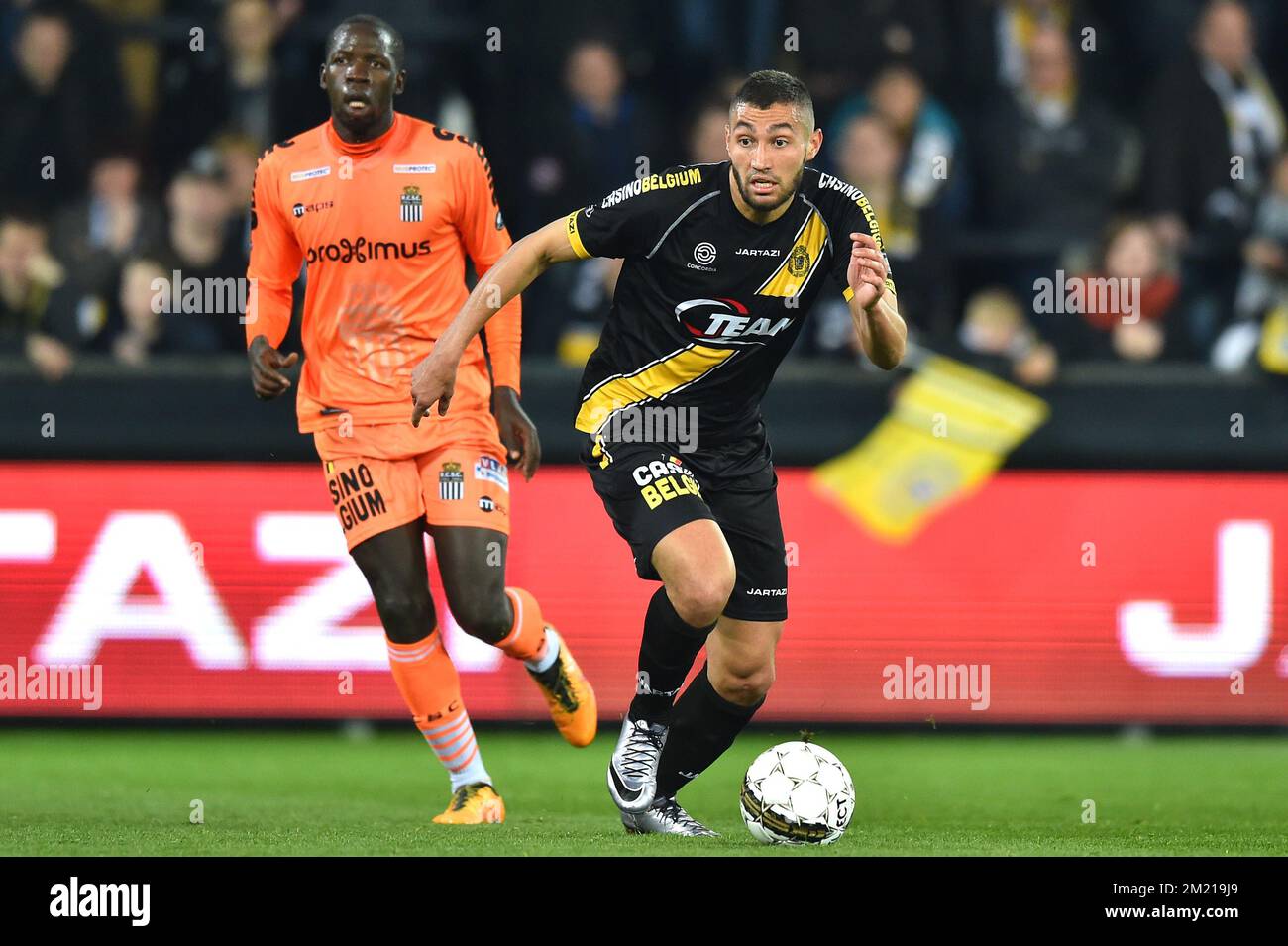 Lokeren's Jakson Jaja Coelho fight for the ball during the Jupiler Pro League match between Lokeren and Charleroi, in Lokeren, Saturday 02 April 2016, on day 1 of the Play-off 2B of the Belgian soccer championship. Stock Photo