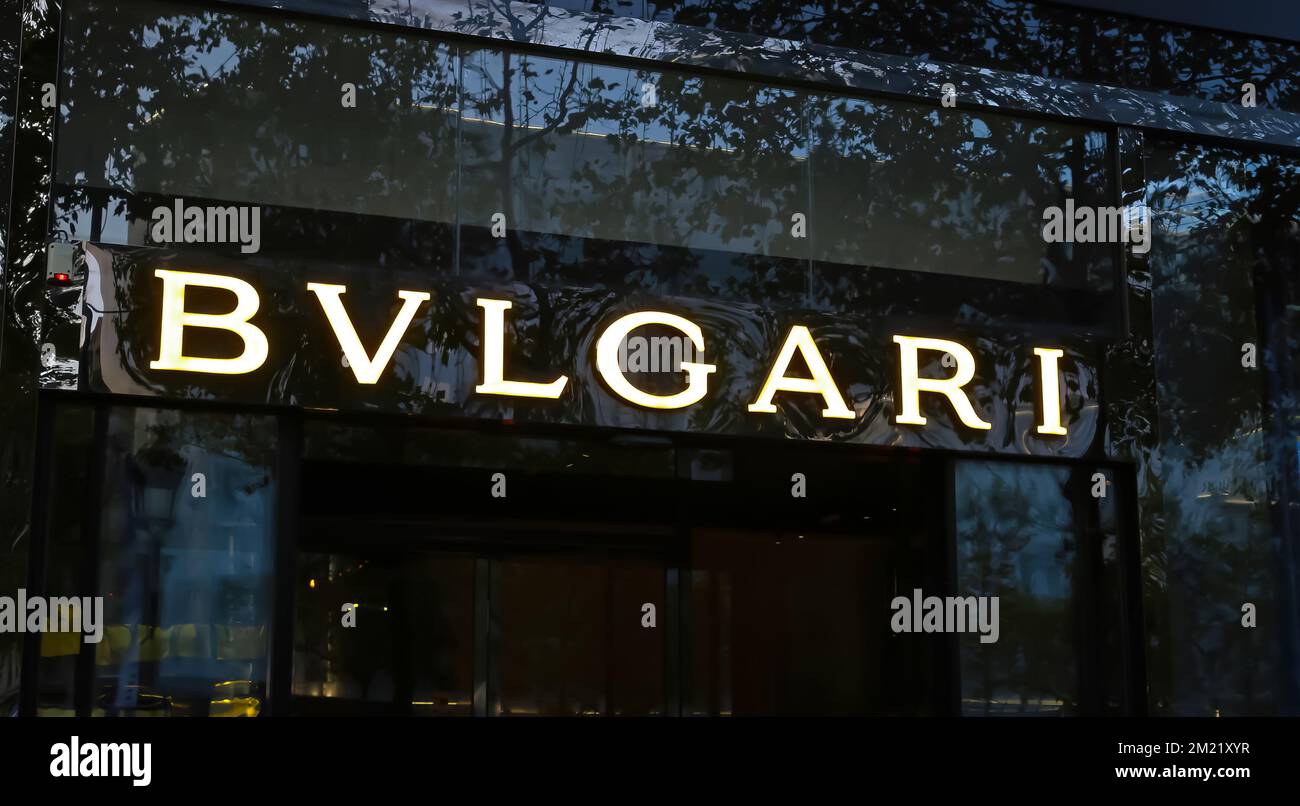 Bulgari shop front logo sign hi-res stock photography and images - Alamy
