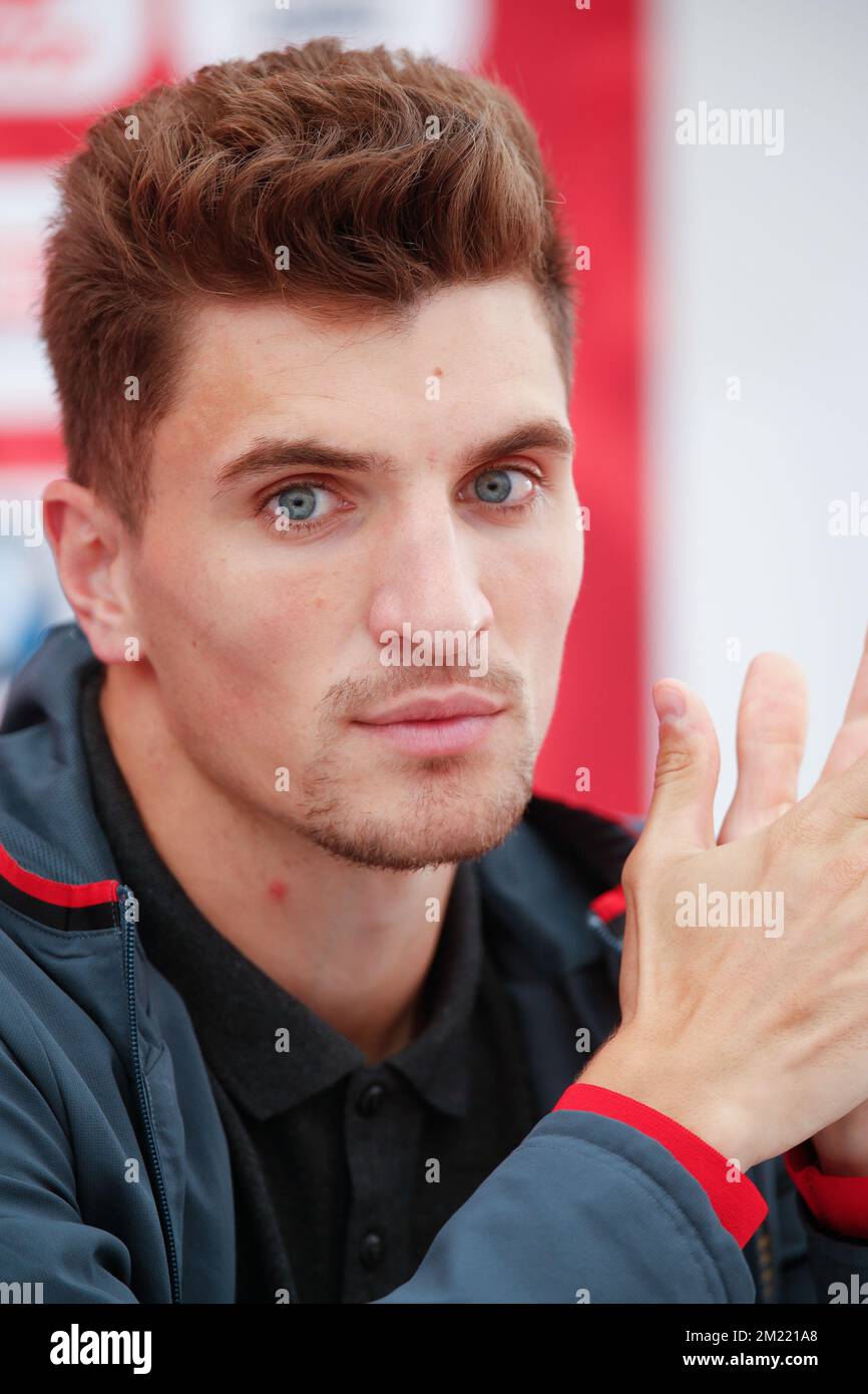 Belgium's Thomas Meunier pictured during a press conference of Belgian soccer team Red Devils, during the Euro 2016 UEFA European Championship in France, on Sunday 19 June 2016, in Bordeaux, France. The Euro2016 tournament is taking place from 10 June to 10 July. Belgium won Yesterday their second game in Group E against Ireland. BELGA PHOTO BRUNO FAHY Stock Photo