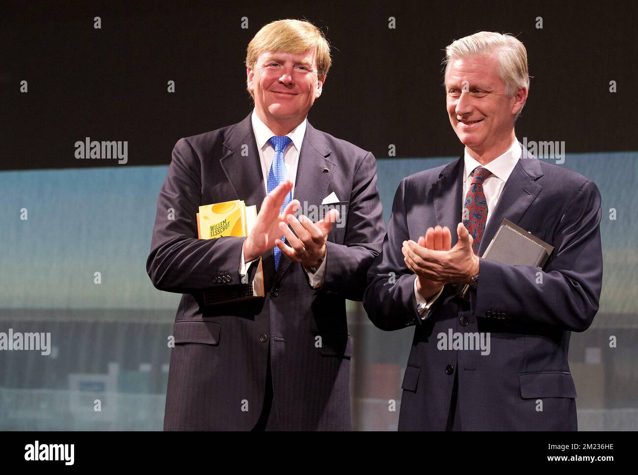 Dutch King Willem-Alexander and King Philippe - Filip of Belgium pictured at the opening day of 'Frankfurter Buchmesse' Dutch and Flemish pavillon by both countries royals, Tuesday 18 October 2016, in Frankfurt, Germany. Flanders and the Netherlands together will are the Guest of Honour at the Frankfurt Book Fair with the slogan 'Dit is wat we delen' - 'This is what we share' from 19 to 23 October. BELGA PHOTO NICOLAS MAETERLINCK Stock Photo