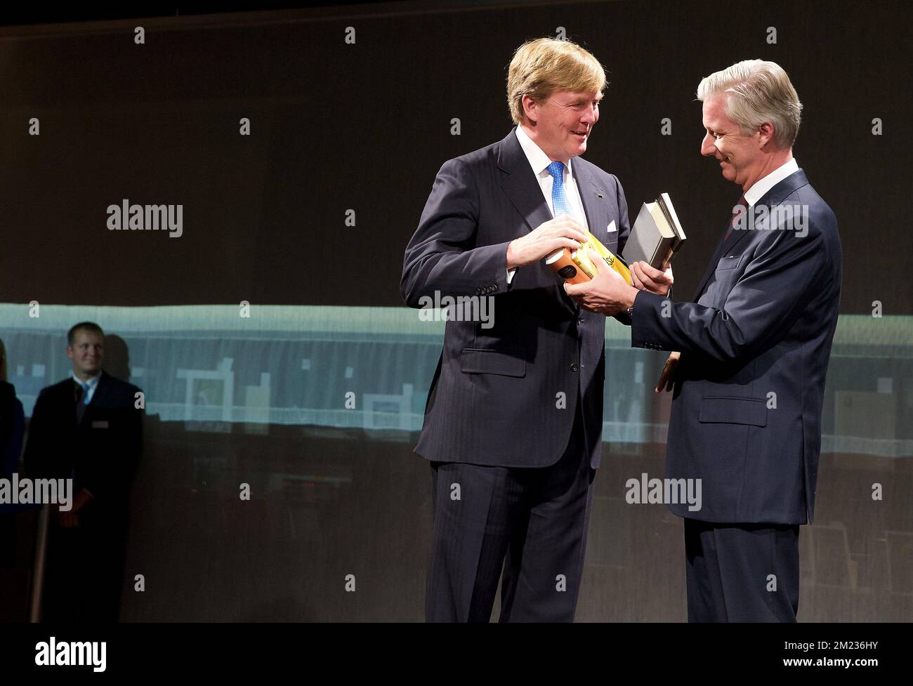 Dutch King Willem-Alexander and King Philippe - Filip of Belgium pictured at the opening day of 'Frankfurter Buchmesse' Dutch and Flemish pavillon by both countries royals, Tuesday 18 October 2016, in Frankfurt, Germany. Flanders and the Netherlands together will are the Guest of Honour at the Frankfurt Book Fair with the slogan 'Dit is wat we delen' - 'This is what we share' from 19 to 23 October. BELGA PHOTO NICOLAS MAETERLINCK Stock Photo