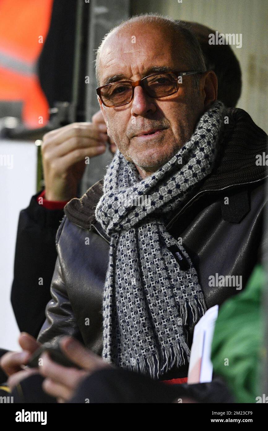 Lommel's head coach Walter Meeuws pictured during the Proximus League match of D1B between Lommel United and Union Saint-Gilloise, in Lommel, on Sunday 06 November 2016, on day 14 of the Belgian soccer championship, division 1B. BELGA PHOTO YORICK JANSENS Stock Photo