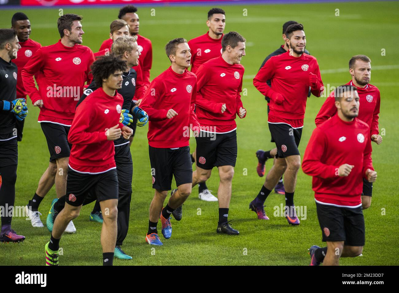 Illustration picture shows a training session of German soccer club 1. FSV Mainz 05, Wednesday 02 November 2016 in Brussels. Tomorrow Mainz is playing the fourth game of the group stage of the Europa League competition against Belgian team RSC Anderlecht, in the group C. BELGA PHOTO LAURIE DIEFFEMBACQ Stock Photo