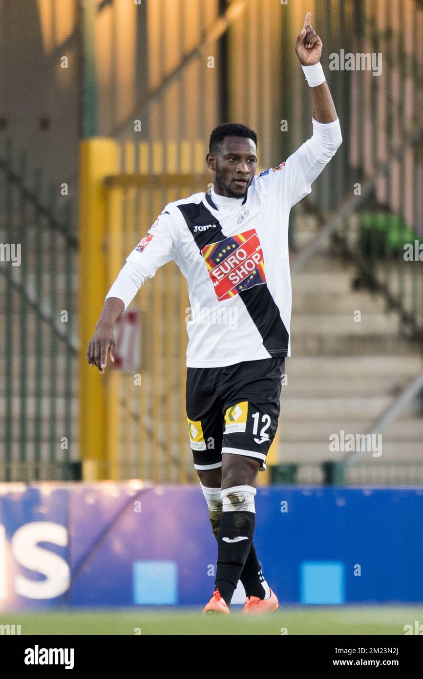 Sawaneh hires stock photography and images Alamy