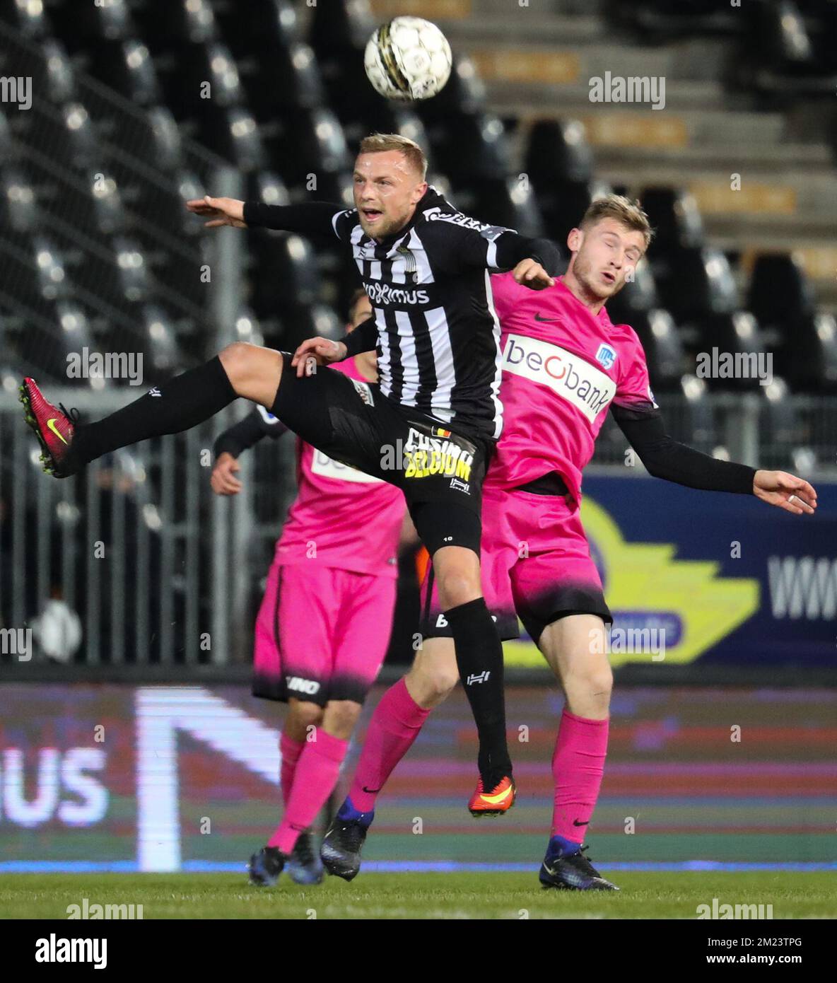 Charleroi's David Pollet and Genk's Jakub Brabec fight for the ball during  a soccer game between Sporting Charleroi and KRC Genk, the quarter-final of  the Croky Cup competition, Wednesday 14 December 2016